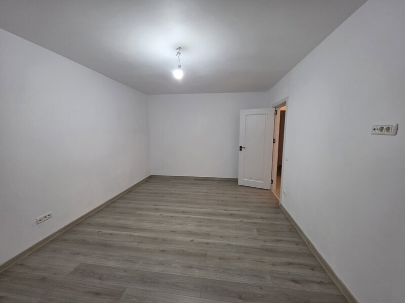 Basarabia, 5 minute metrou Costin Georgian pe Intrarea Muncii nr. 2 renovat