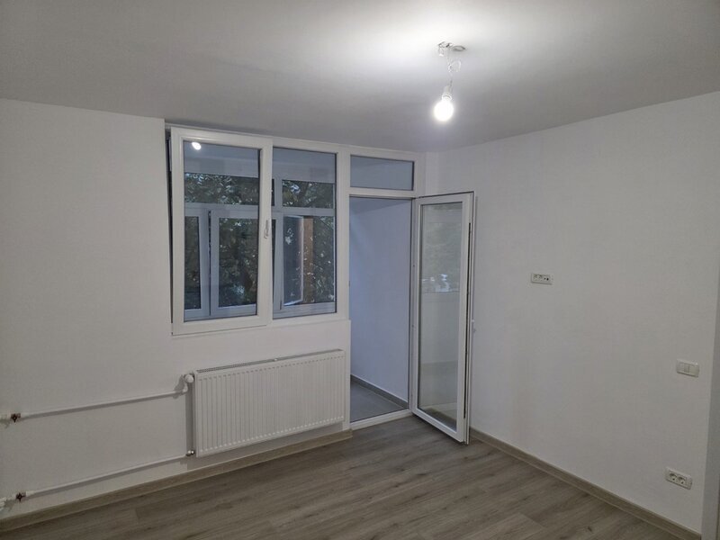 Basarabia, 5 minute metrou Costin Georgian pe Intrarea Muncii nr. 2 renovat
